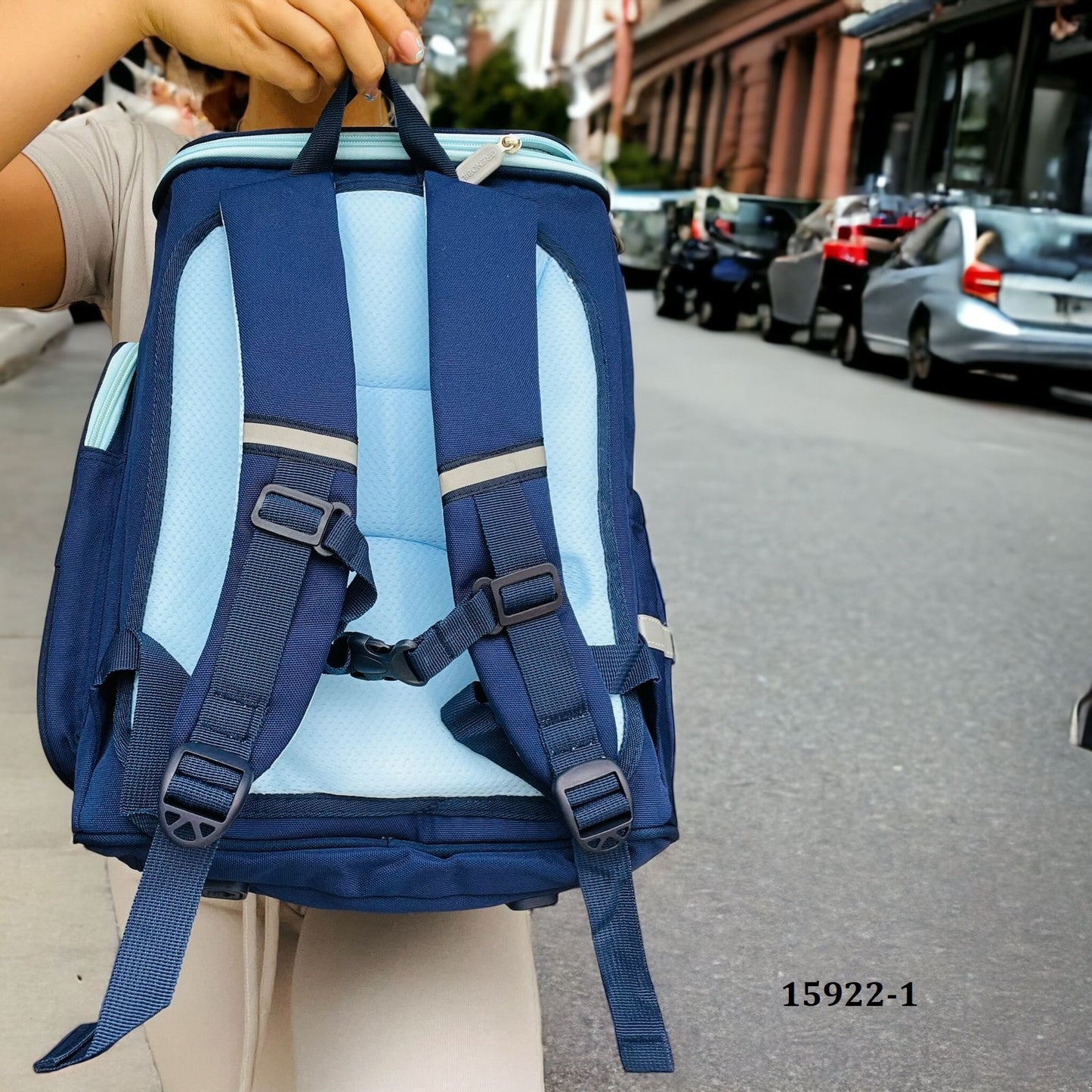 Mochila celeste