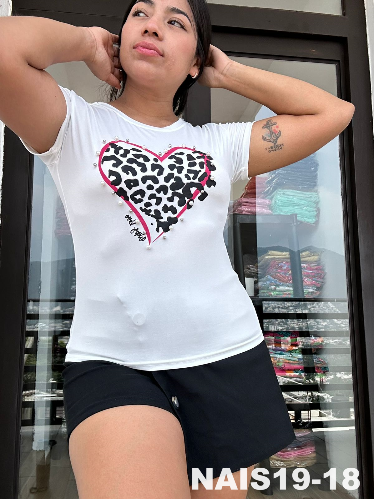 Blusa Pestañas NAIS19