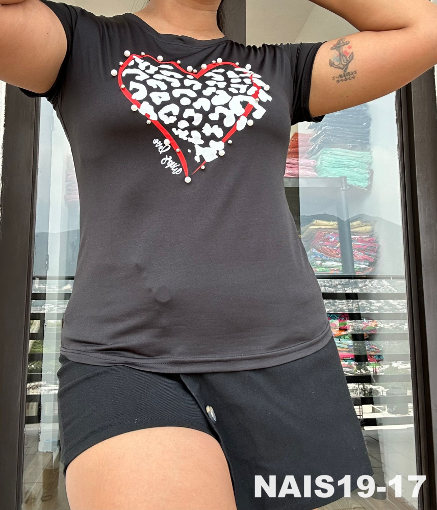 Blusa Pestañas NAIS19